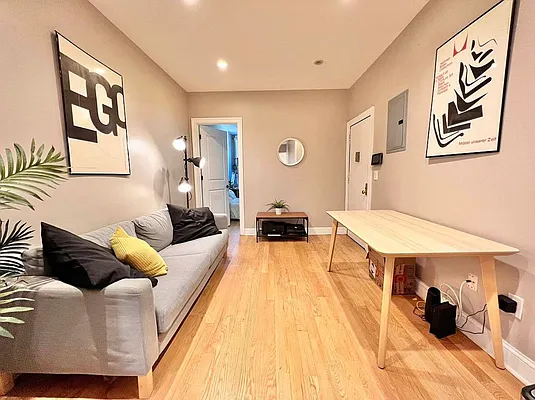 Rented by Rentopia | media 21