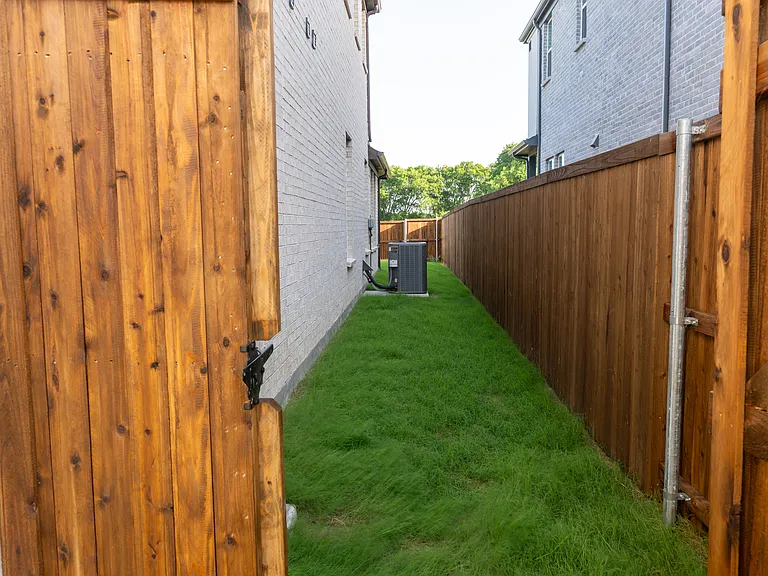 3020 Corvara Dr — Photo 36