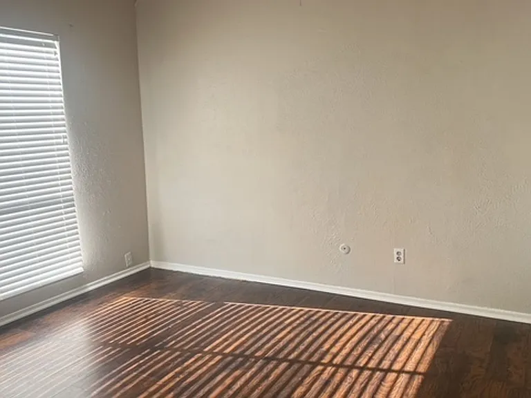 2607 San Sabastian Cir — Photo 18