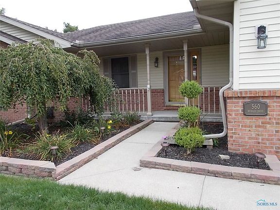 2nd image of 560 Becklee Dr