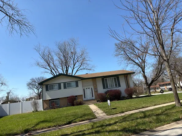 900 Arthur Dr, Lombard, IL 60148