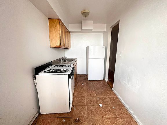 5th image of 87-37 Kingston Pl #55D