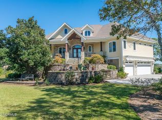 2840 Marsh Point Ln, Southport, NC 28461