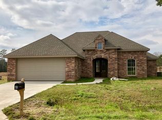 40 Chastain Ln, Sumrall, MS 39482