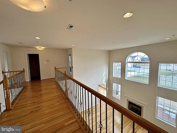 5th image of 44017 W Mervell Ct