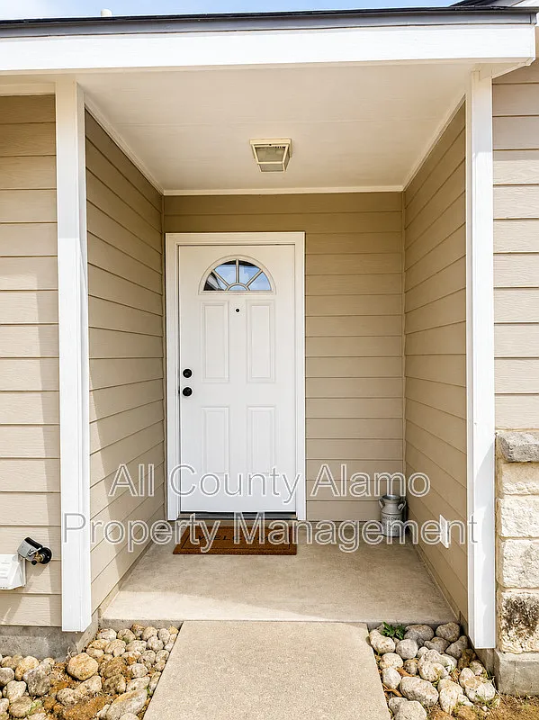 2 bed, 2.0 bath, 1100 sqft, $1,350 — Photo 4