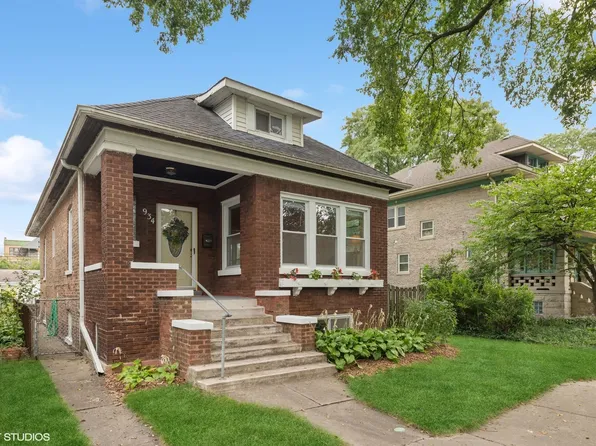 934 S Grove Ave, Oak Park, IL 60304