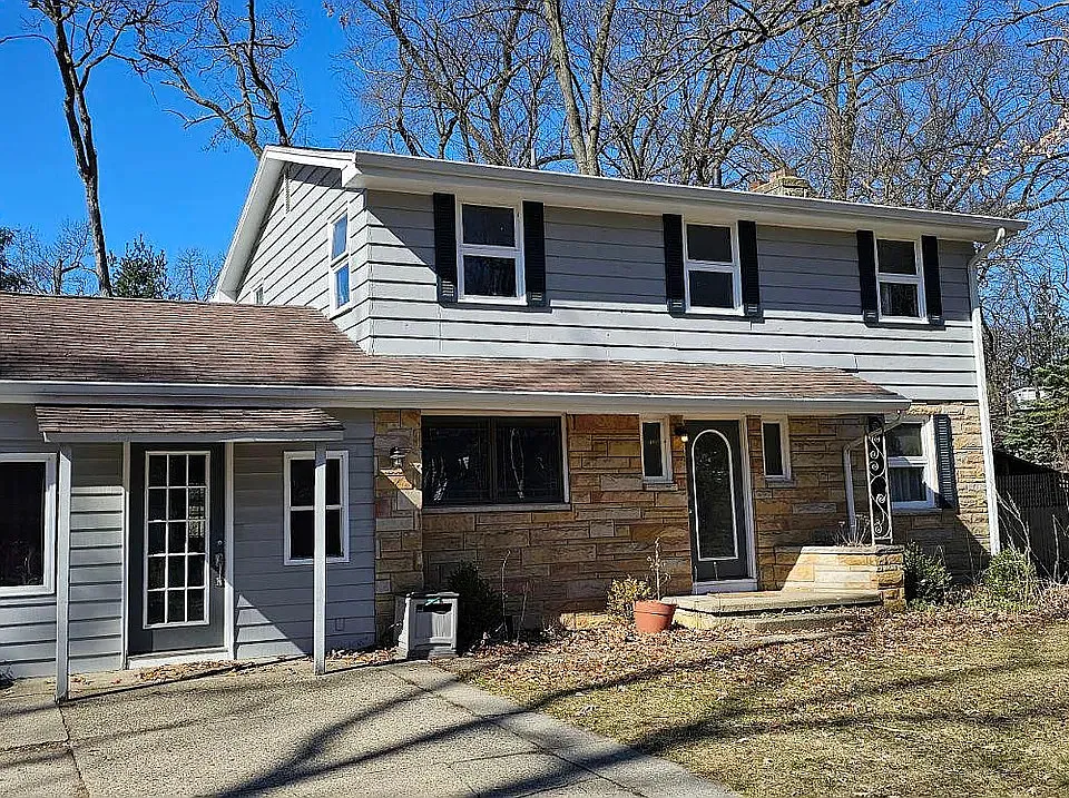 227 Timber Ln