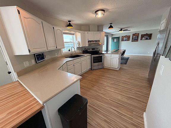 5th image of 202 Wilson Ct
