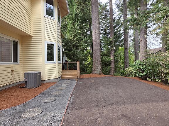 3rd image of 4739 Rembrandt Ln