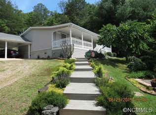 167 Appleberry Ln, Franklin, NC 28734
