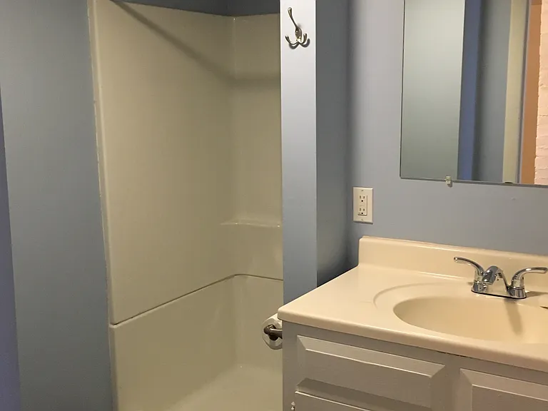 Apt 1 Bathroom