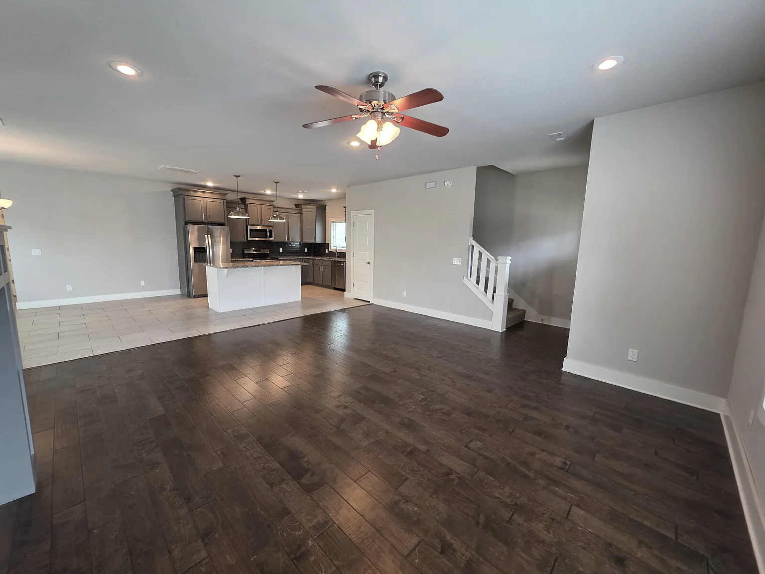 3 bed, 2.5 bath, 1845 sqft, $2,380 — Photo 3
