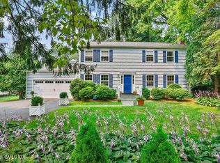 105 Lockwood Rd, Riverside, CT 06878