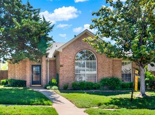 4520 Lee St, Carrollton, TX 75010