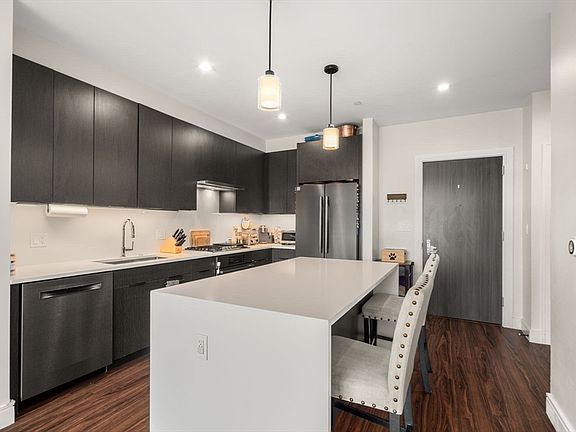 3rd image of 99 Sumner St #506