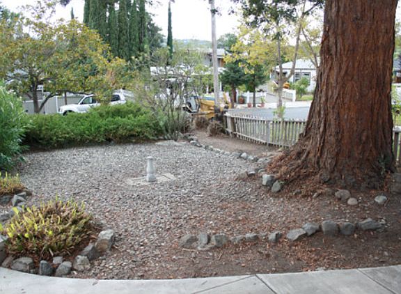 2nd image of 565 Quartz St