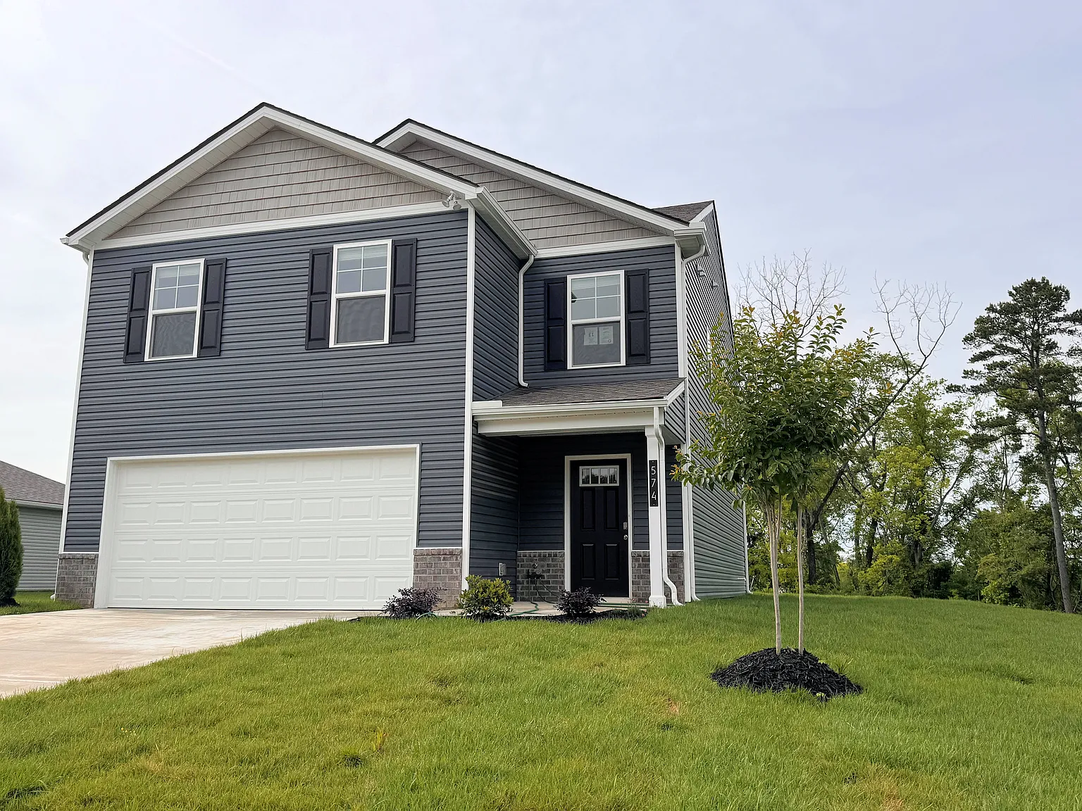 4 bed, 1821 sqft, $2,650 — Photo 1