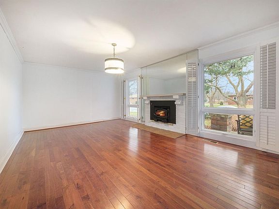 5th image of 1524 Waltham Dr