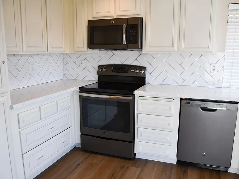2337 Skyline Dr — Photo 20