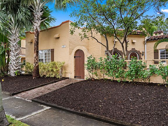 5th image of 735 Colonial Road