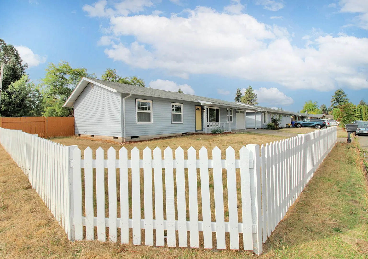 Thoughtfully Updated 3 Bed/2 Bath Ranch Home on Large Lot SE PDX — Photo 3