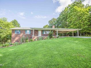 1025 Cooper Rd, Strawberry Plains, TN 37871