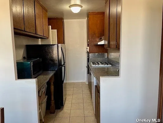 Sold by RE MAX Team | media 7