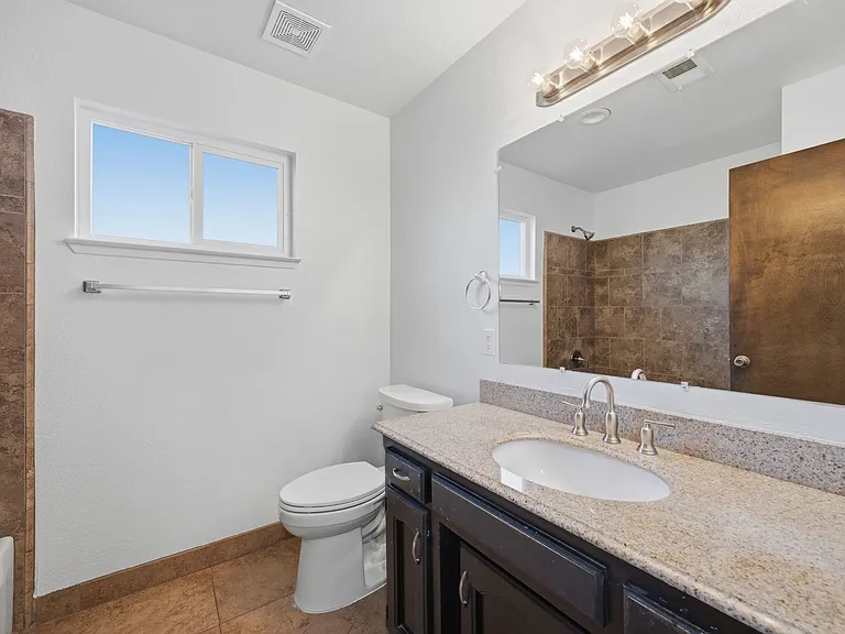 1684 E Walnut Ave — Photo 16