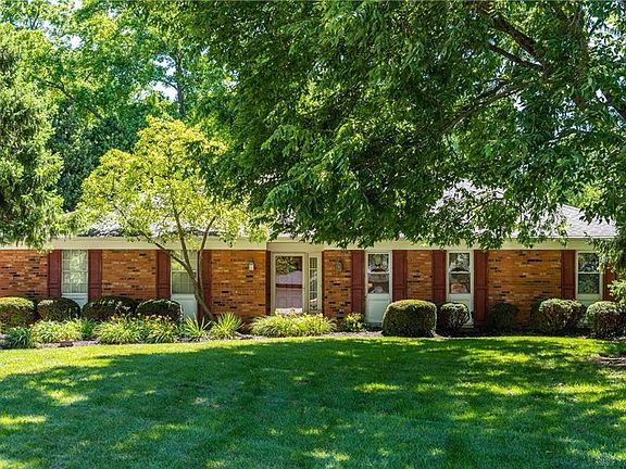2nd image of 1370 Penbrooke Trl