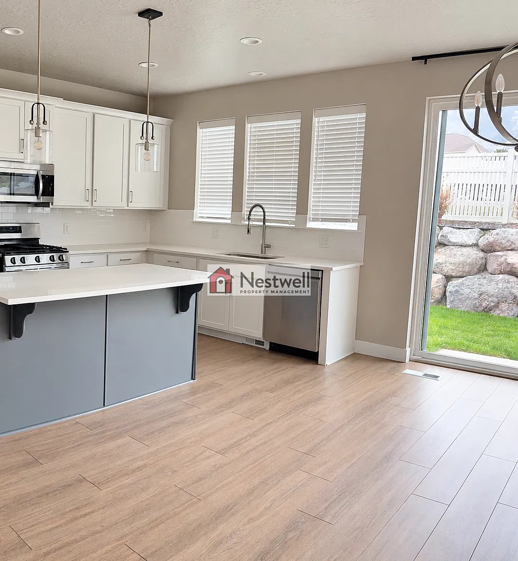 Newer & spacious Rambler home in Saratoga Springs! — Photo 4