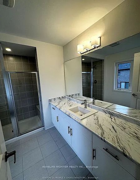 33 Shepherd Dr #UPPER — Photo 8