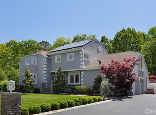 34 Ponderosa Ln, Old Bridge, NJ 08857