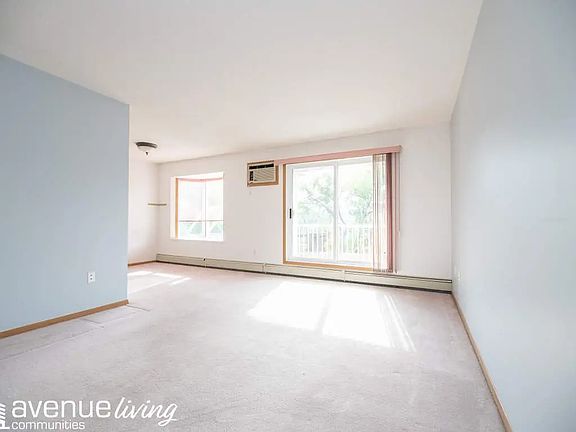 2nd image of 154A 1st St NE #203