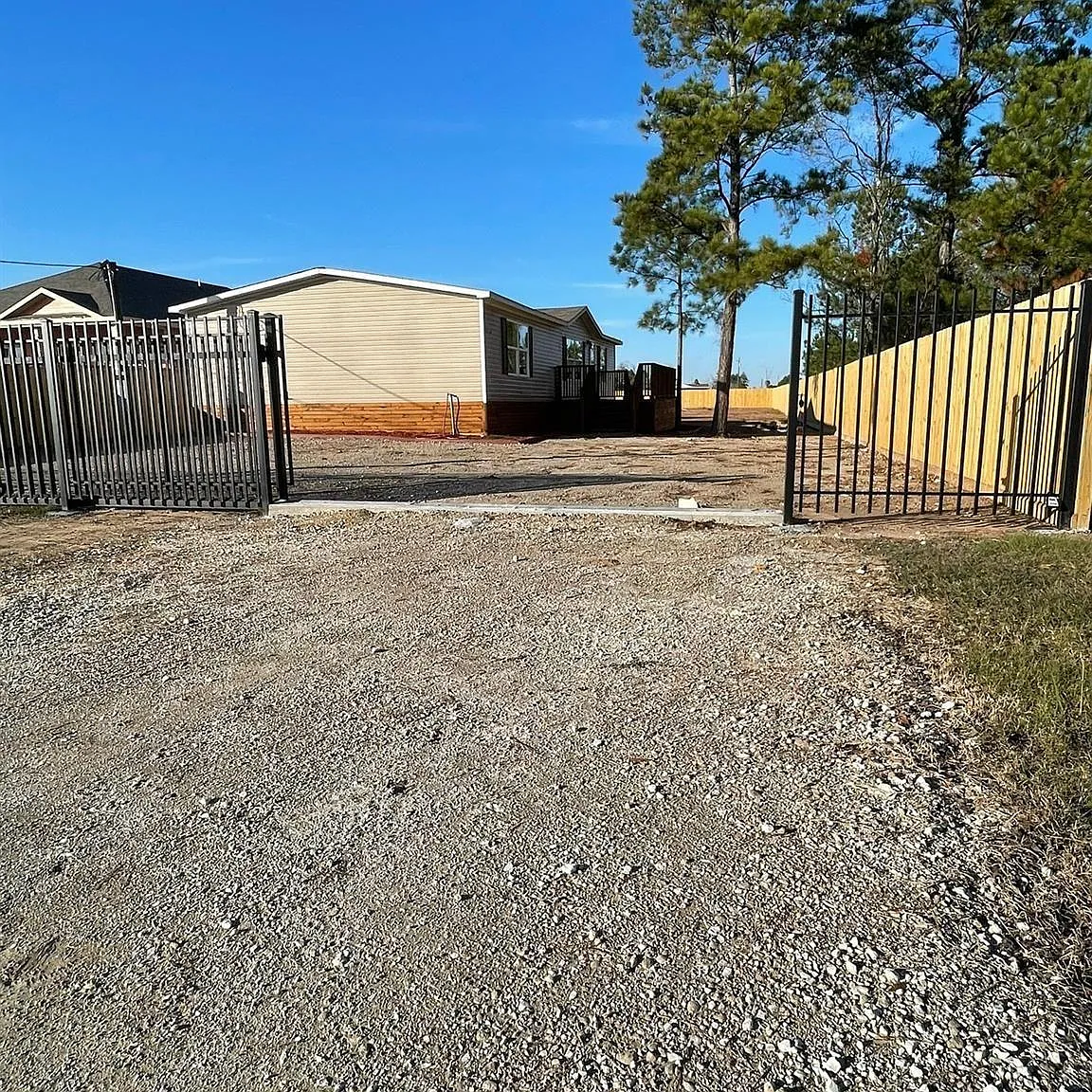 3 bed, 2.0 bath, $1,600 — Photo 1