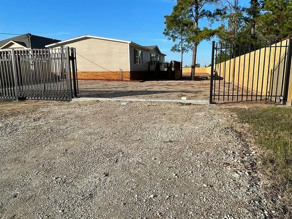 132 Road 5132, Cleveland, TX 77327