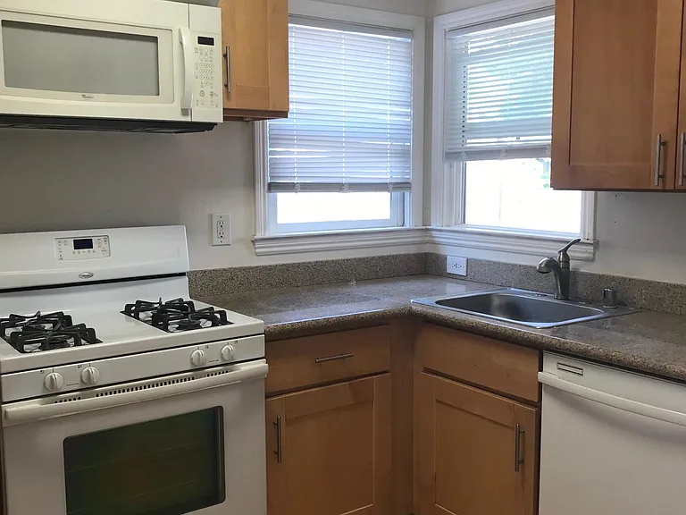 Kitchen (dishwasher on the right)