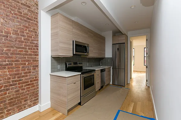 Rented by Nooklyn NYC LLC | media 21