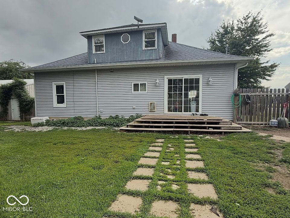 2nd image of 1352 S County Road 850 W