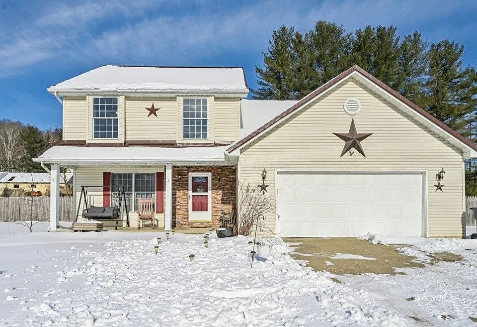 1st image of 2 Blair Ct