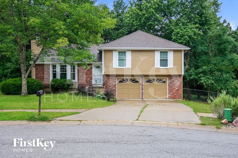 1st image of 7918 NW 85th Ter