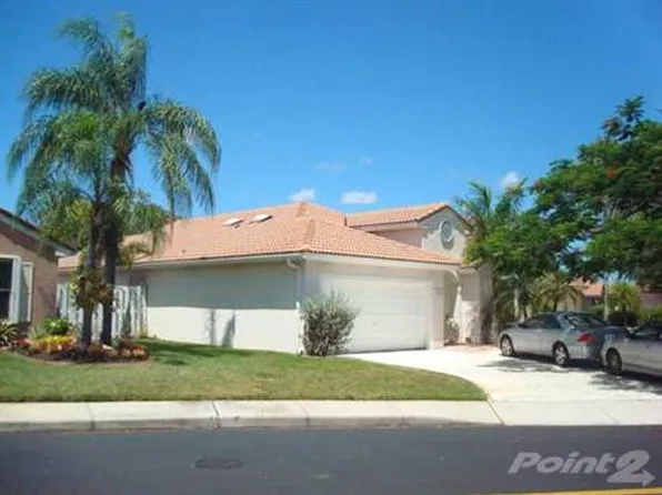 16517 NW 7th St, Pembroke Pines, FL 33028