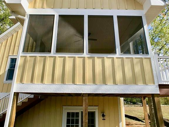 3rd image of 23575 Grandview Ct