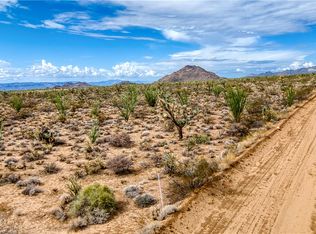 19595 S Kit Carson Rd, Yucca, AZ 86438