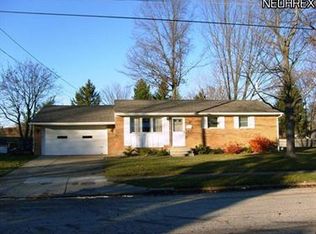 302 Archwood Ave, Munroe Falls, OH 44262