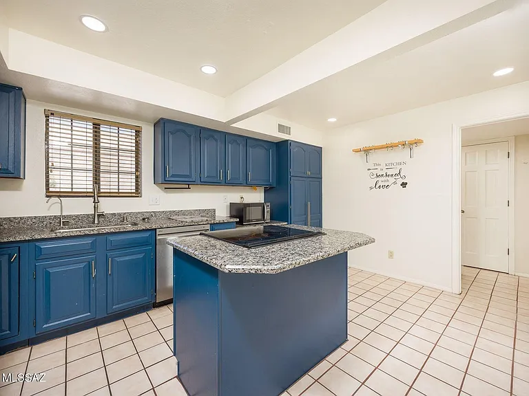 2284 W Paseo Cielo — Photo 6