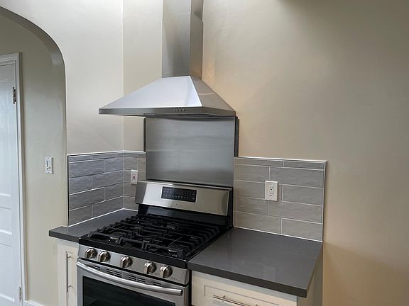 4th image of 1634 Ortega St