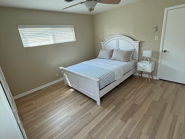 queen bed