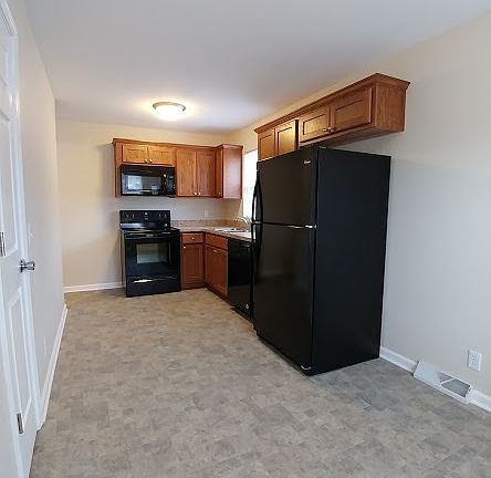 2nd image of 2726 Maurice Dr