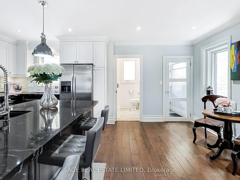 108 Beresford Ave — Photo 14